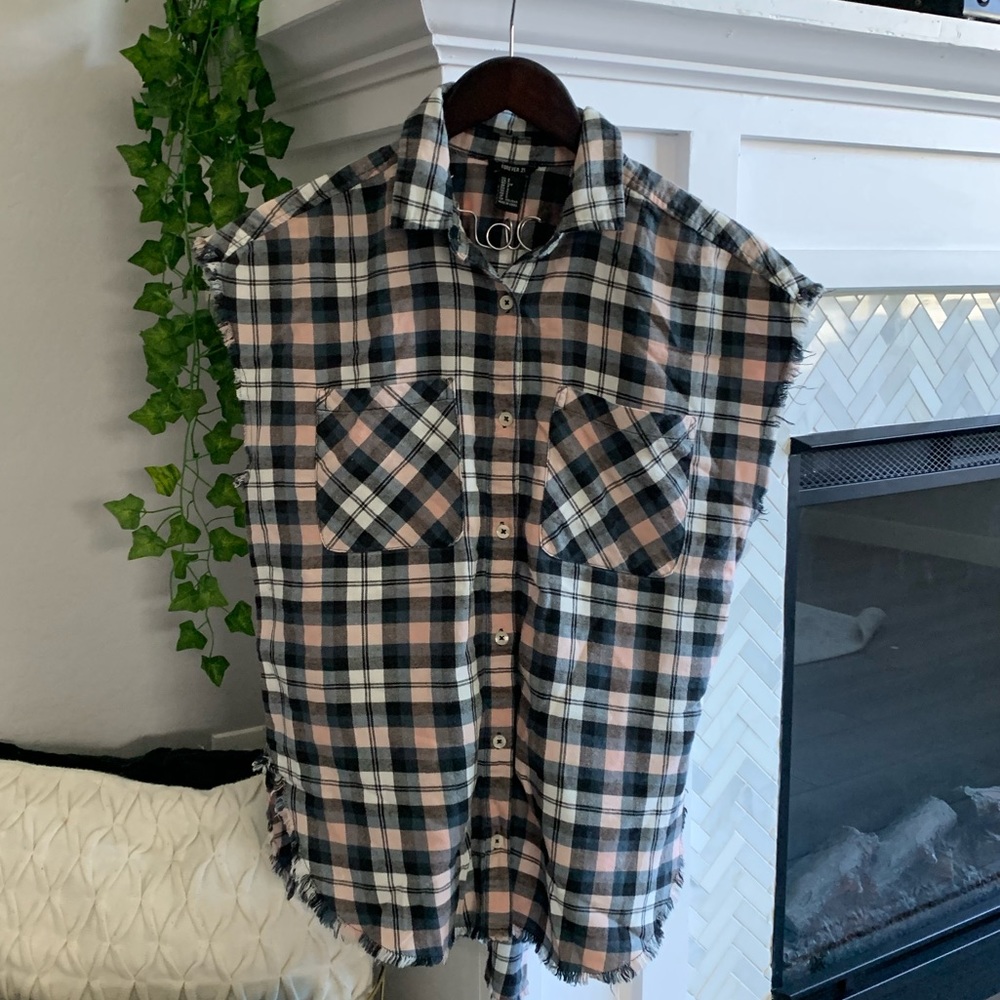 🔥5/$15🔥 
Forever 21 Plaid Shirt
